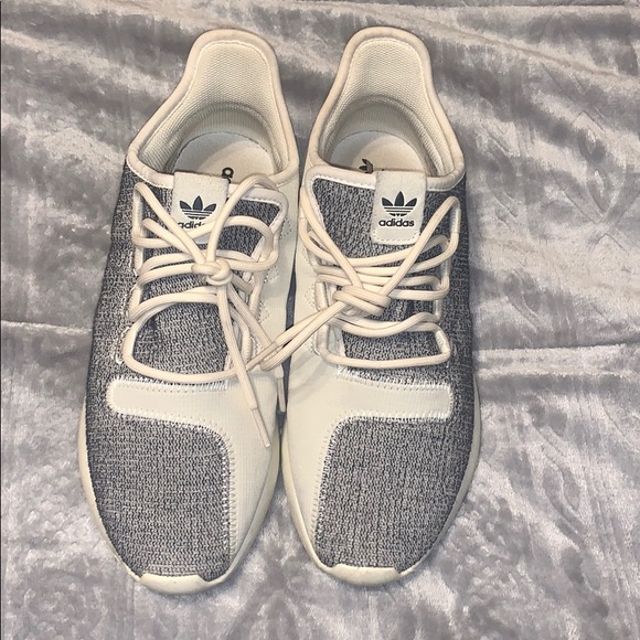 Adidas shoes - Picture 1 of 3